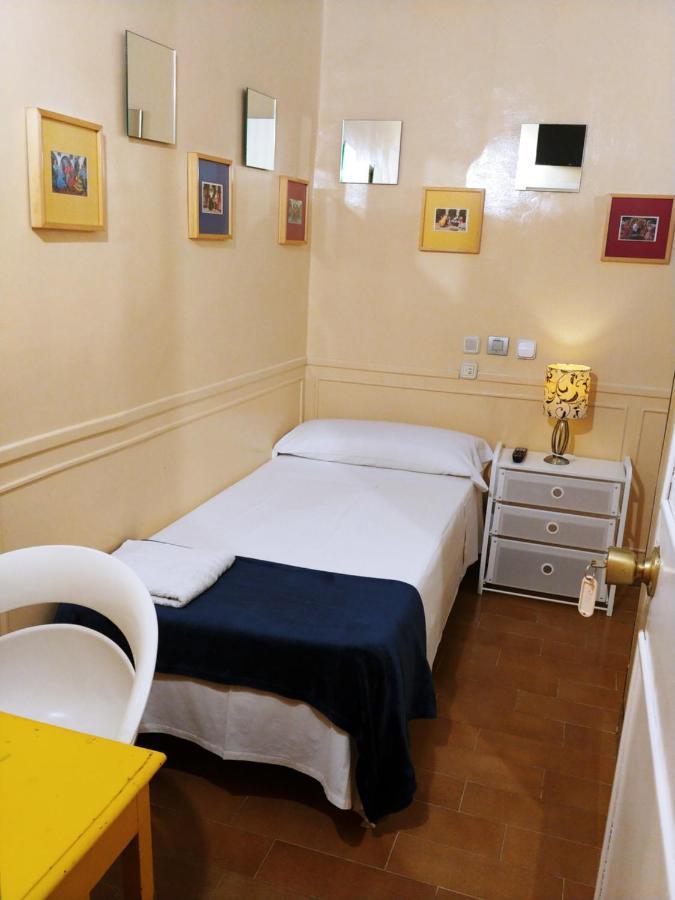 Single Room Private Bathroom