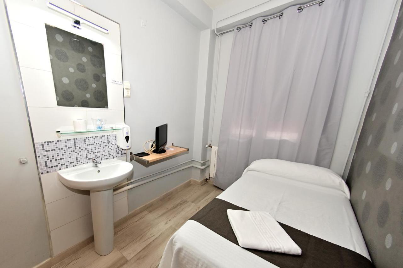 Chambre Simple avec Salle de Bains Commune
