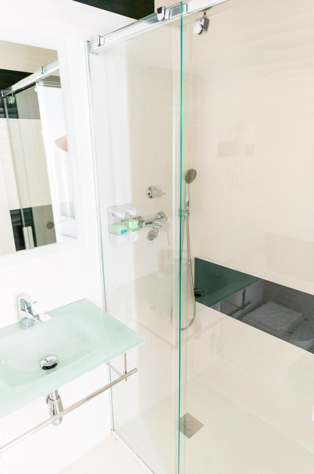 Twin Room Private Bathroom