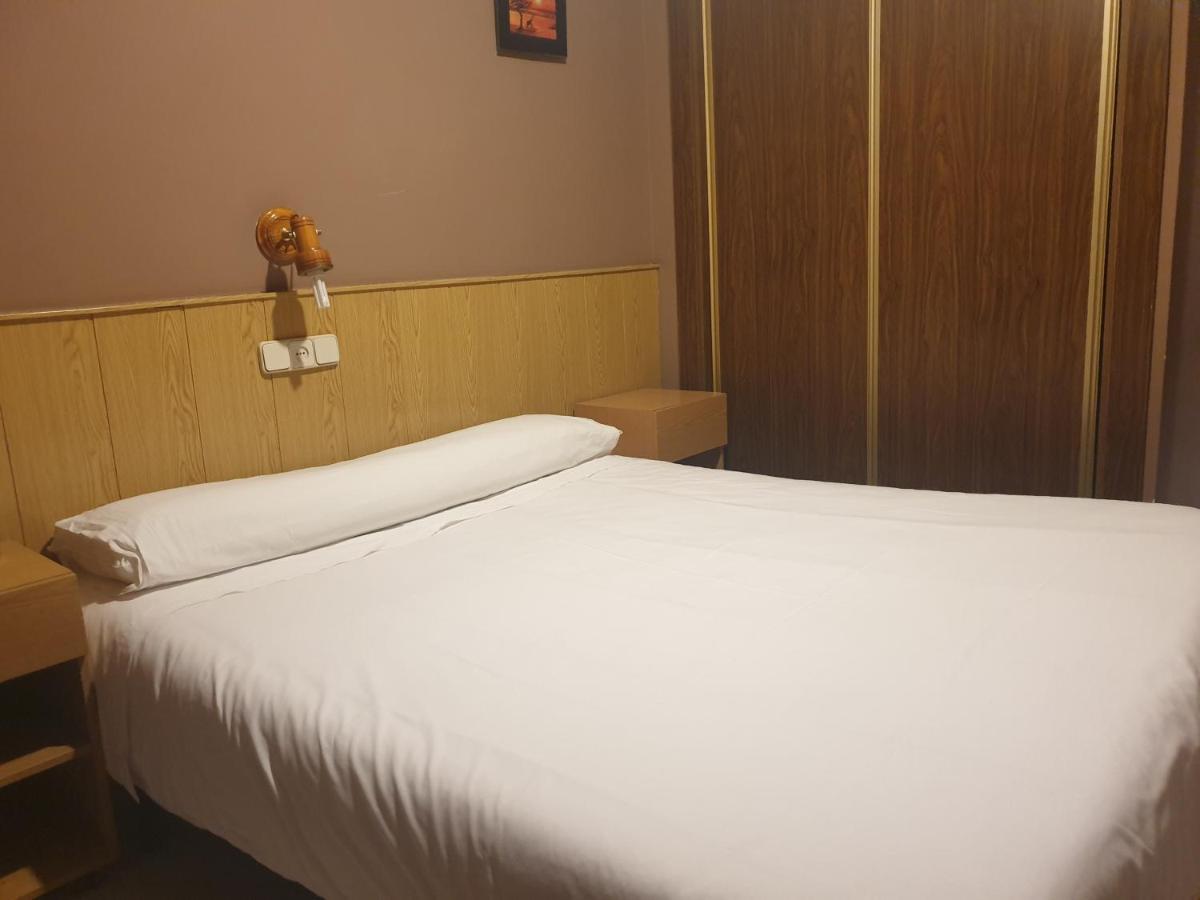 Petite Chambre Double ou Lits Jumeaux