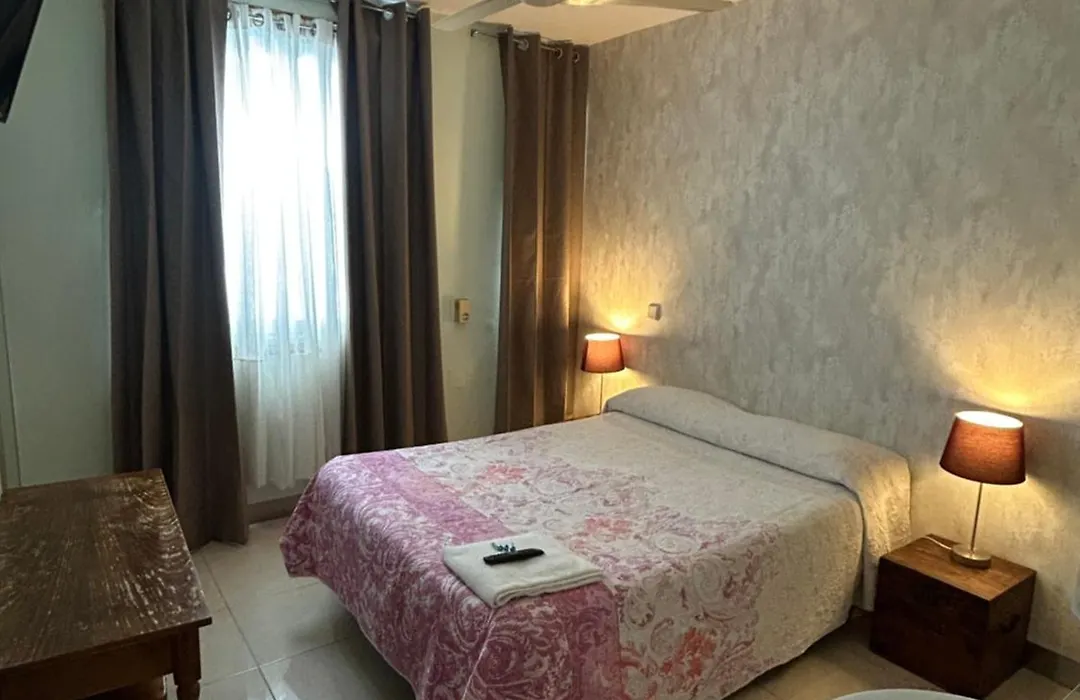 Casa De Huespedes Dolce Vita-1