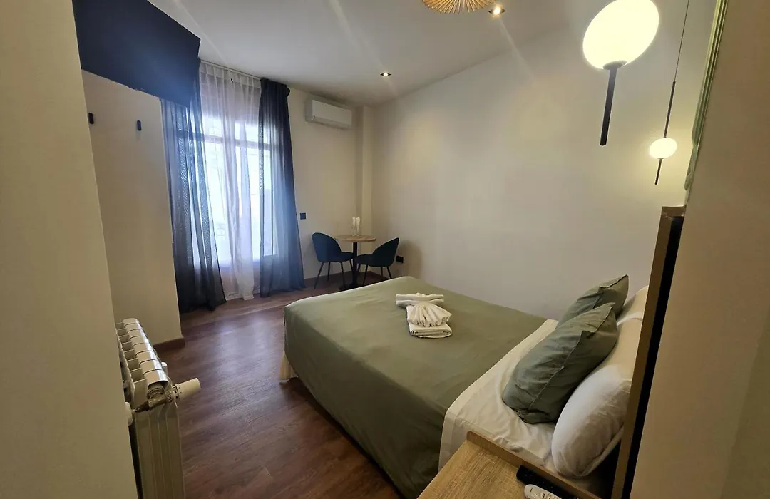 Hostal Main Street Madrid-1