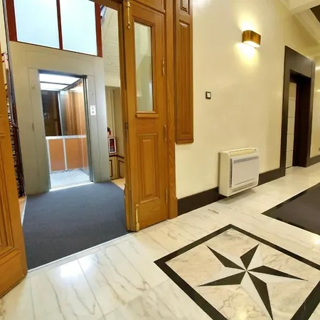 Alhambra Suites-3